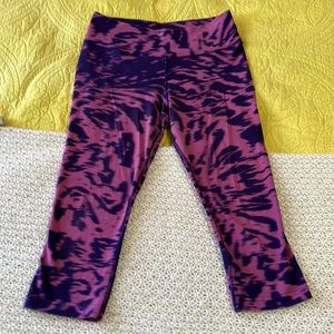 EUC Nike Legend Purple Tie-Dye Cropped Leggings - Medium